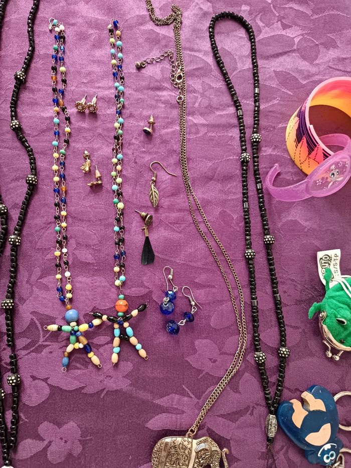 Lot hétéroclite de bijoux fantaisie - photo numéro 8