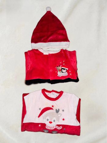 🌹Lot de deux pyjamas 1 pièce Noël🌹