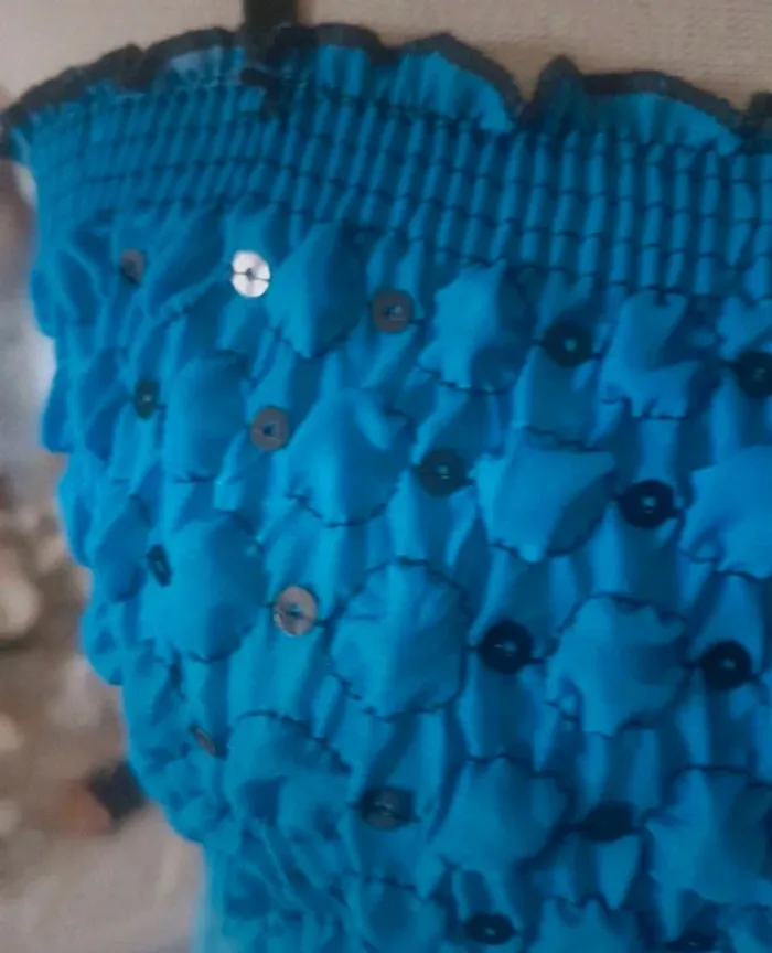 Jolie robe bleu sequins noir Iko Taille U (40/42) Neuve - photo numéro 3