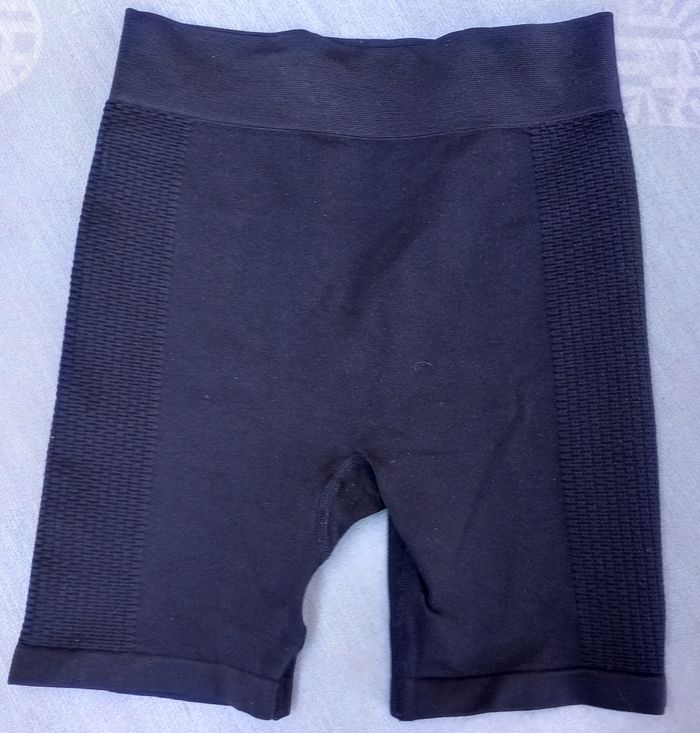 Lot de 4 articles sport Taille S - photo numéro 9