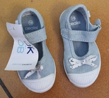 Chaussure en toile obaïbi 19 neuve