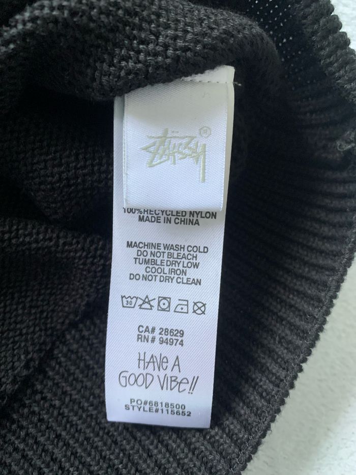 Pull Stüssy Noir Taille M - photo numéro 4