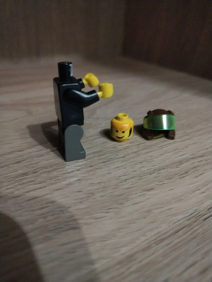 Lego rock raiders minifig Axel rck001 - photo numéro 5