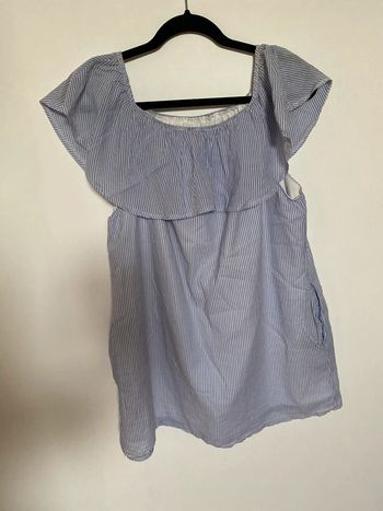 Robe courte épaulé dénudées