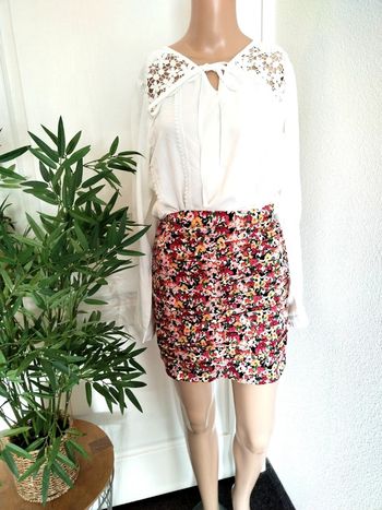 Jupe droite stradivarius taille XS