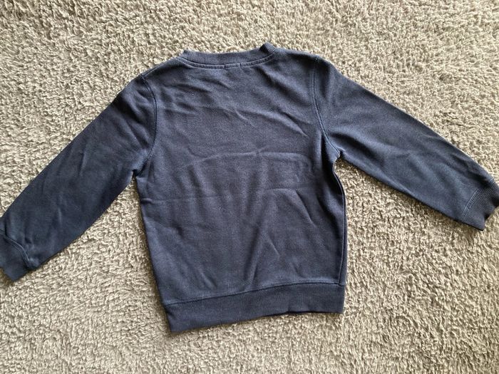 Pull bleu marine 5 ans - photo numéro 2