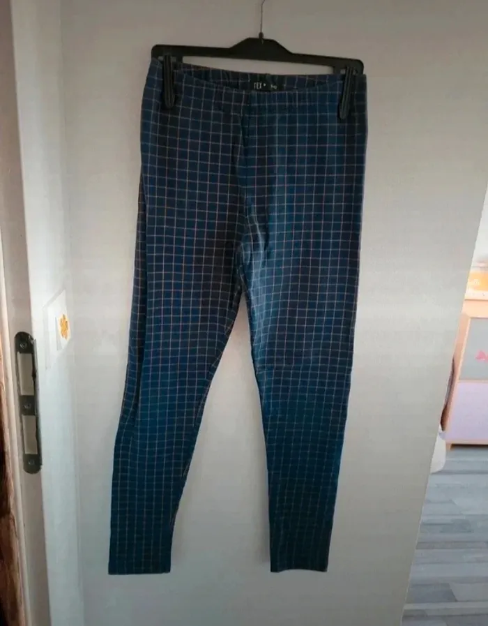 Lot 3 leggings long + 1 leggings 3/4 en 12 ans - photo numéro 3