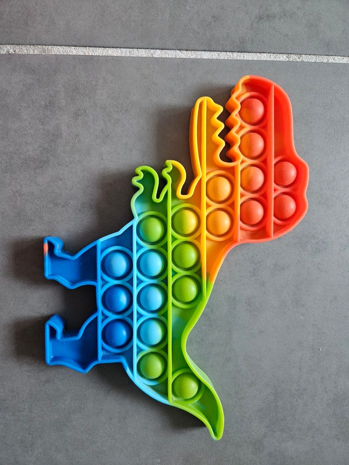 Lot de 4 Pop it, jouets sensoriels anti stress à bulles, Vraiment comme Neufs, très très propres - photo numéro 8