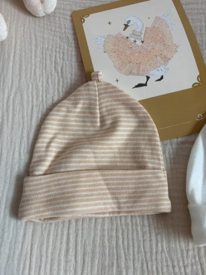 Lot deux bonnets nouveau né neufs - photo numéro 5