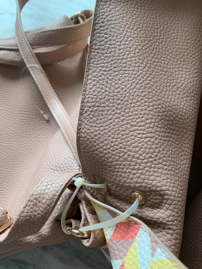 Cabas et sa pochette assortie simili cuir très sympa deux sac en un - photo numéro 8