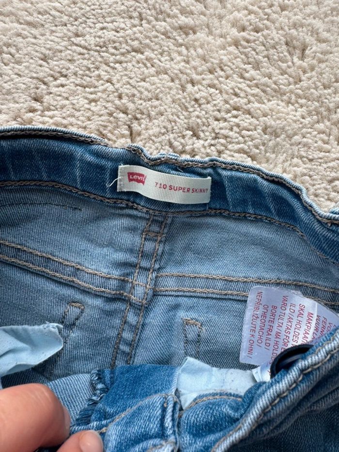 👖Lot 2 jeans - fille 4 ans- levi’s- Class - très bon état et bon état - photo numéro 9