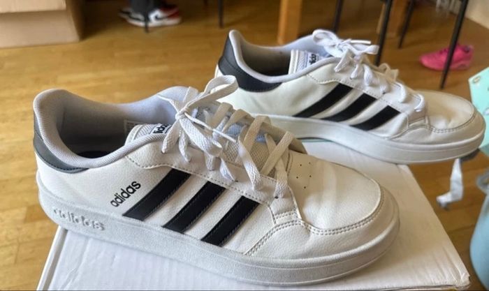 Baskets Adidas blanches
