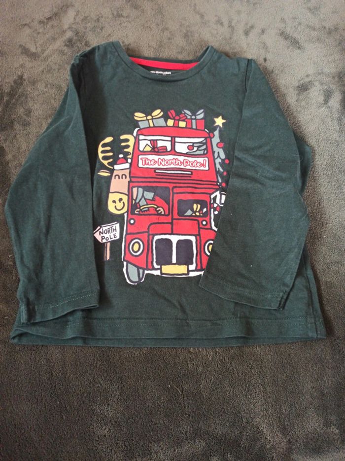 Lot. T shirt manches longues 5 ans - photo numéro 4