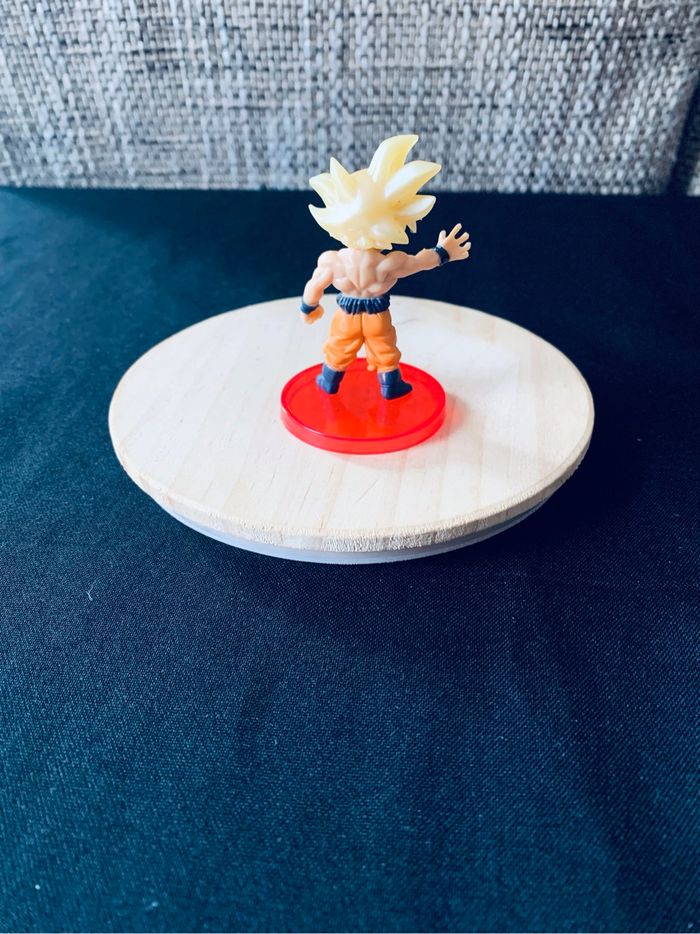 Figurine Son Goku Super Saiyan - photo numéro 2