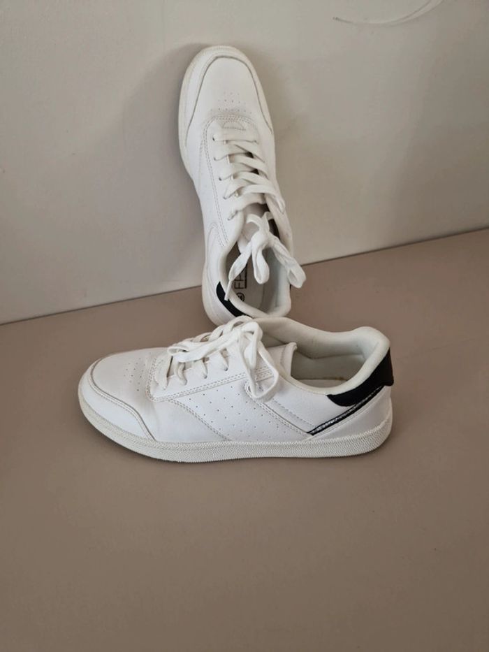 Baskets blanche 🤍 - photo numéro 2