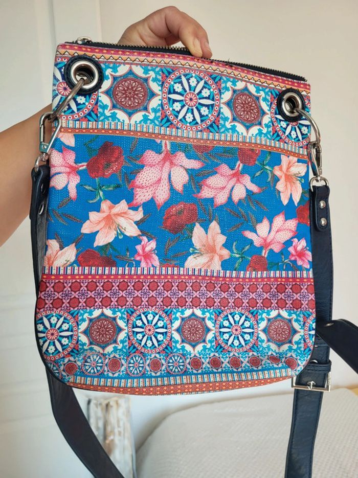 Sacoche sac 👜 bandoulière Desigual état neuf - photo numéro 4