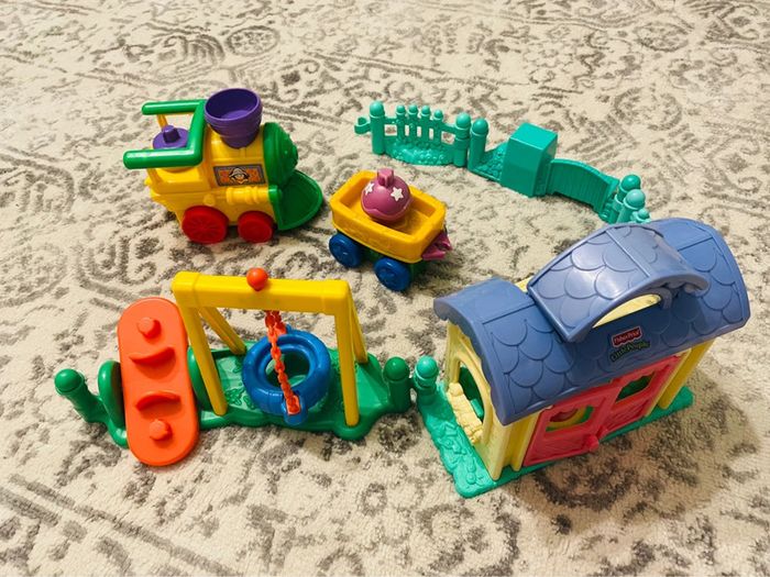 Lot Little people Gare/Train/Air de jeux