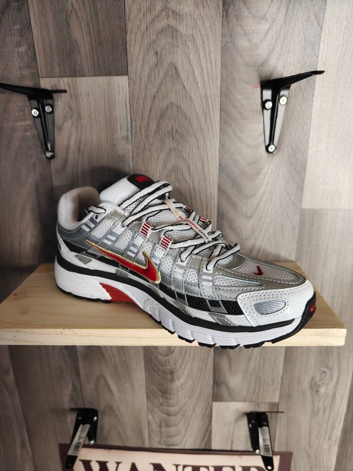 Nike p6000