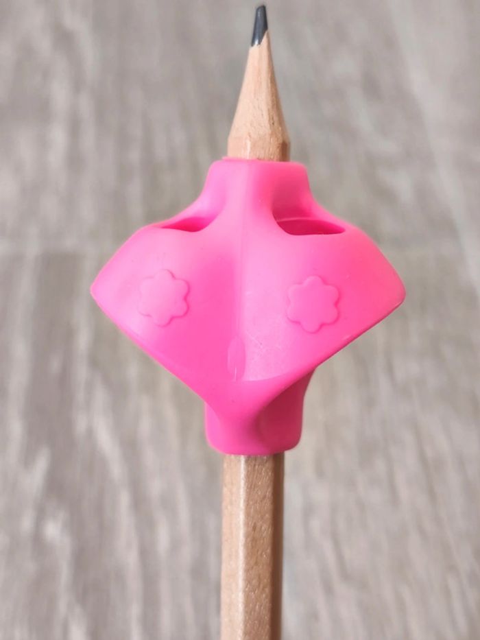Correcteur de posture d'écriture en silicone souple - photo numéro 6