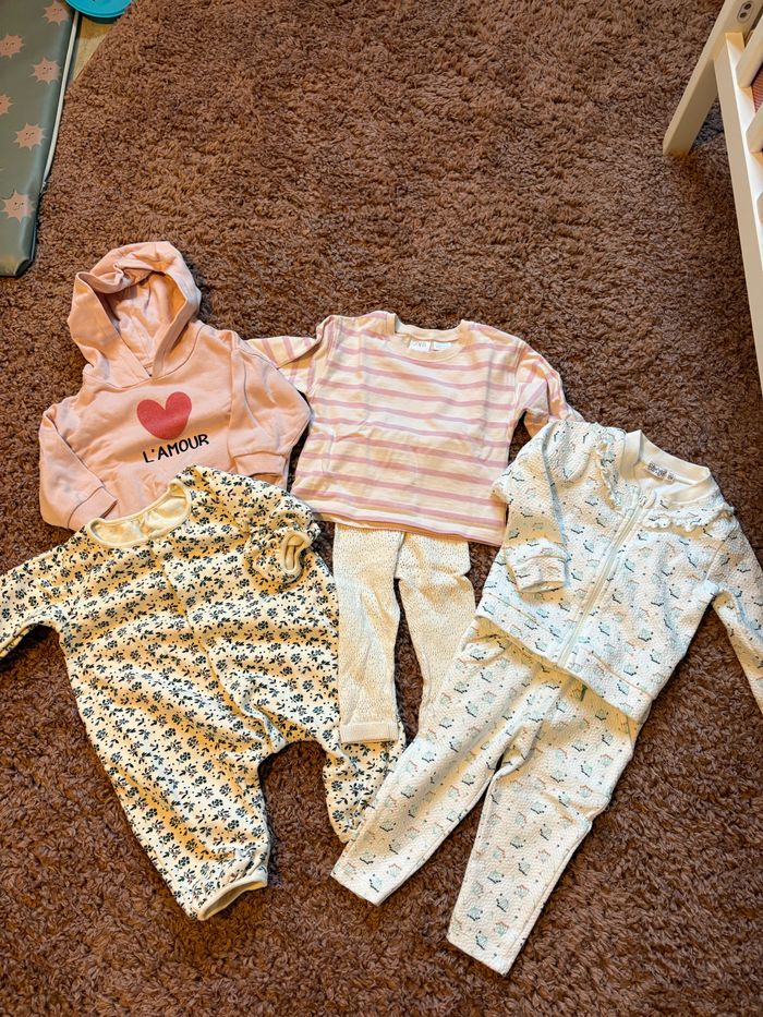 Lot vêtements 12 mois