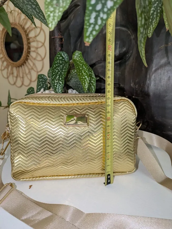 Petit sac à main bandoulière doré – couleur or – chic & tendance - photo numéro 5