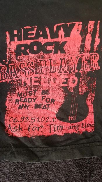 T-shirt manche longue noir et rouge taille 3 ans