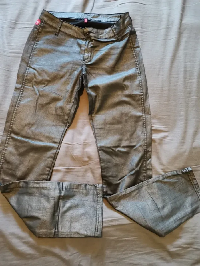 Pantalon brillant