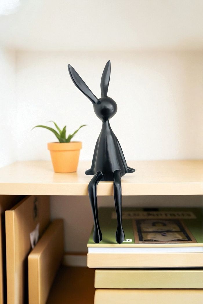 Statue déco design lapin assis – Noir – 28 cm