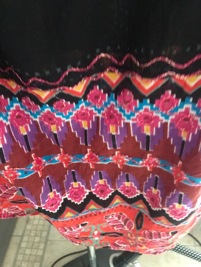 Robe dos nu noire bariolée - photo numéro 2