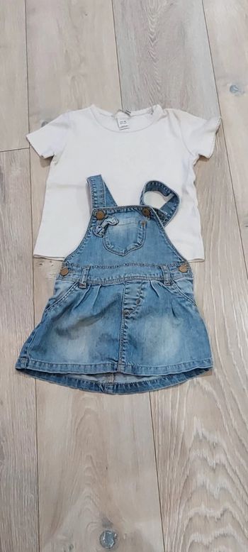 Salopette en jean s + t shirt blanc, taille 18 mois