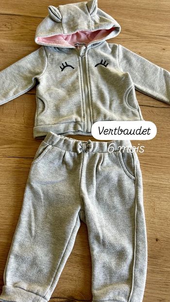 Survêtement 6 mois