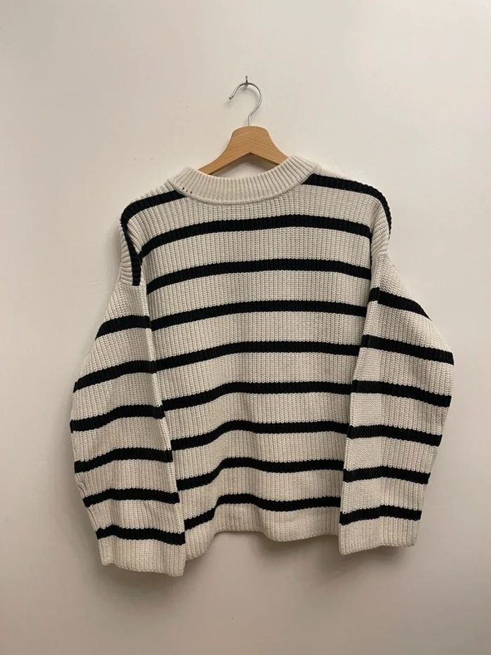 Pull oversize rayure blanche et noire H&M - photo numéro 2