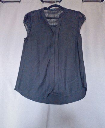 Haut taille L à dentelle