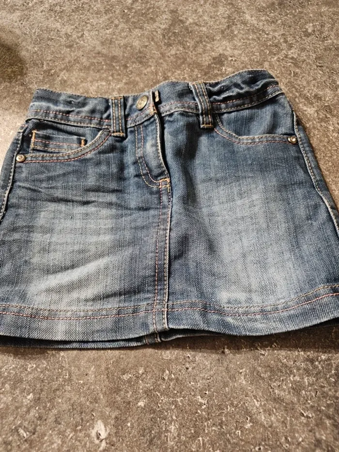 Jupe en jean 3 ans tape à l'oeil