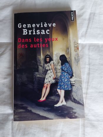 Livre titre Dans les yeux des autres