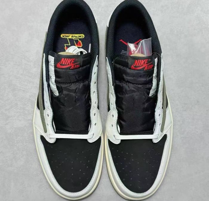 Travis Scott x Air Jordan 1 Low OG SP - photo numéro 5