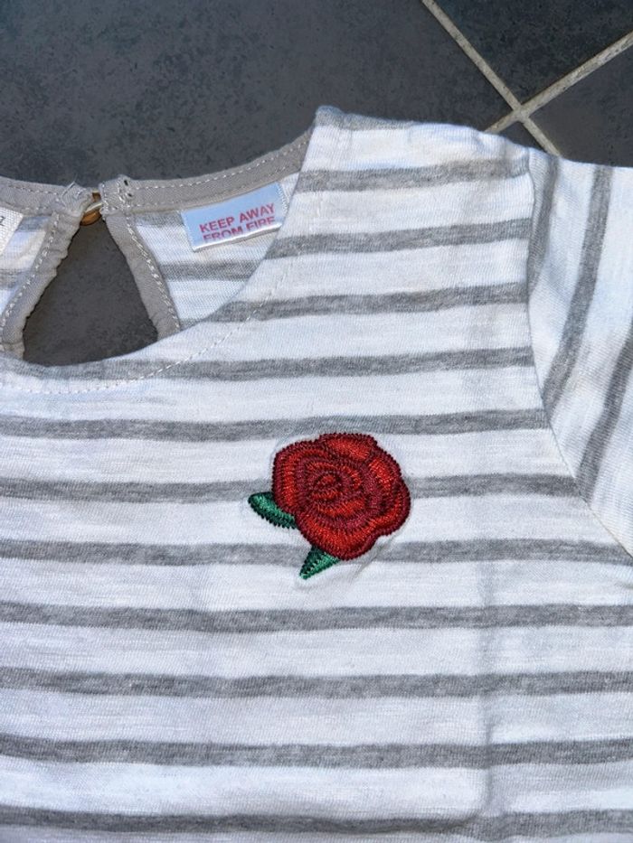 T-shirt manches courtes ample rayures bébé fille Zara - photo numéro 2