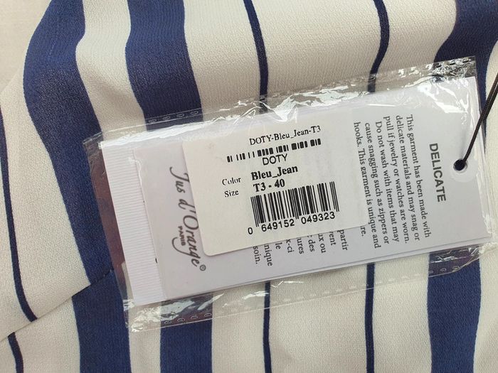 Robe Neuve 40. Jus d'orange. - photo numéro 4