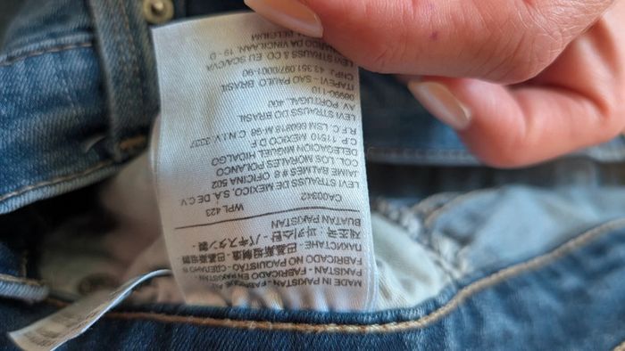 Jean Levi's  312 shaping slim W28 L34 taille mi haute - photo numéro 6