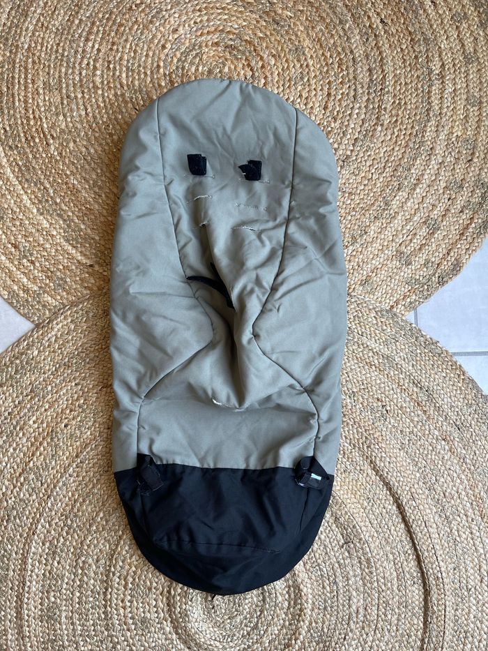 Chancelière olive poussette yoyo Stokke - photo numéro 4