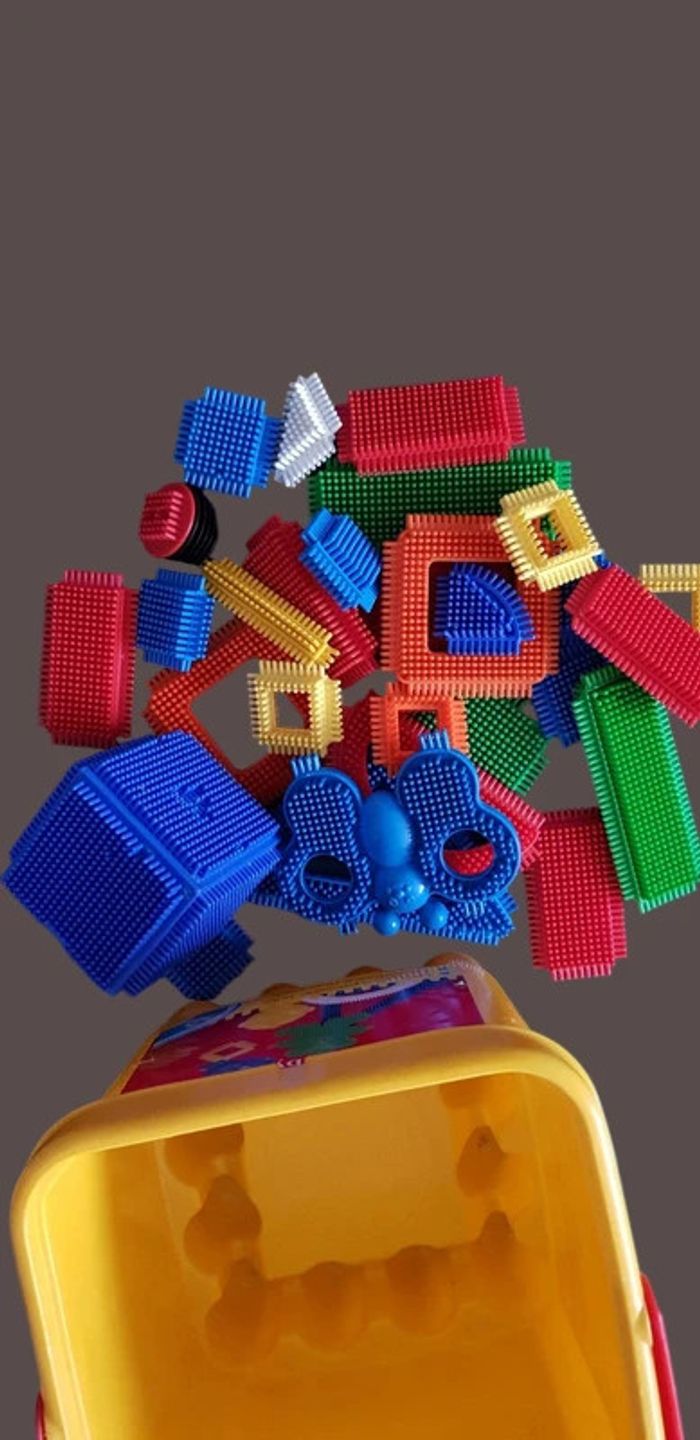 Baril de plus de 130 pièces de construction - T. Dès 2 ans - photo numéro 4