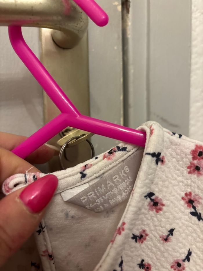 Robe fleurie manches courtes primark 24/36 mois - photo numéro 2