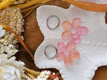 Boucles d'oreilles fleurs créoles dorées en acier inoxydable