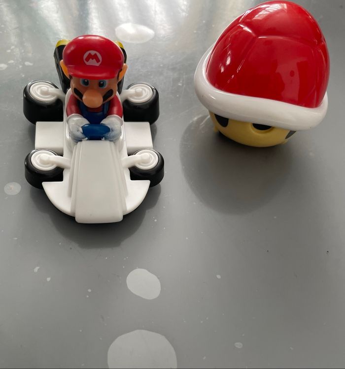 Lot de Figurines Mario Kart avec voiture