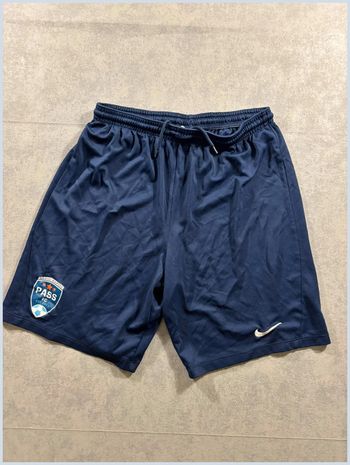 Short Nike bleu Marine logo brodé blanc Taille S