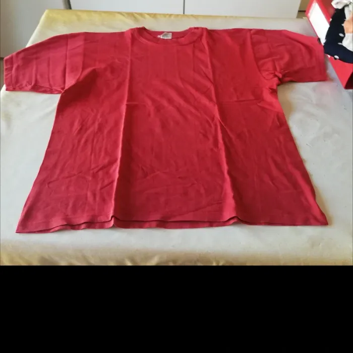 Tee-shirt manches courtes Décathlon t. M rouge