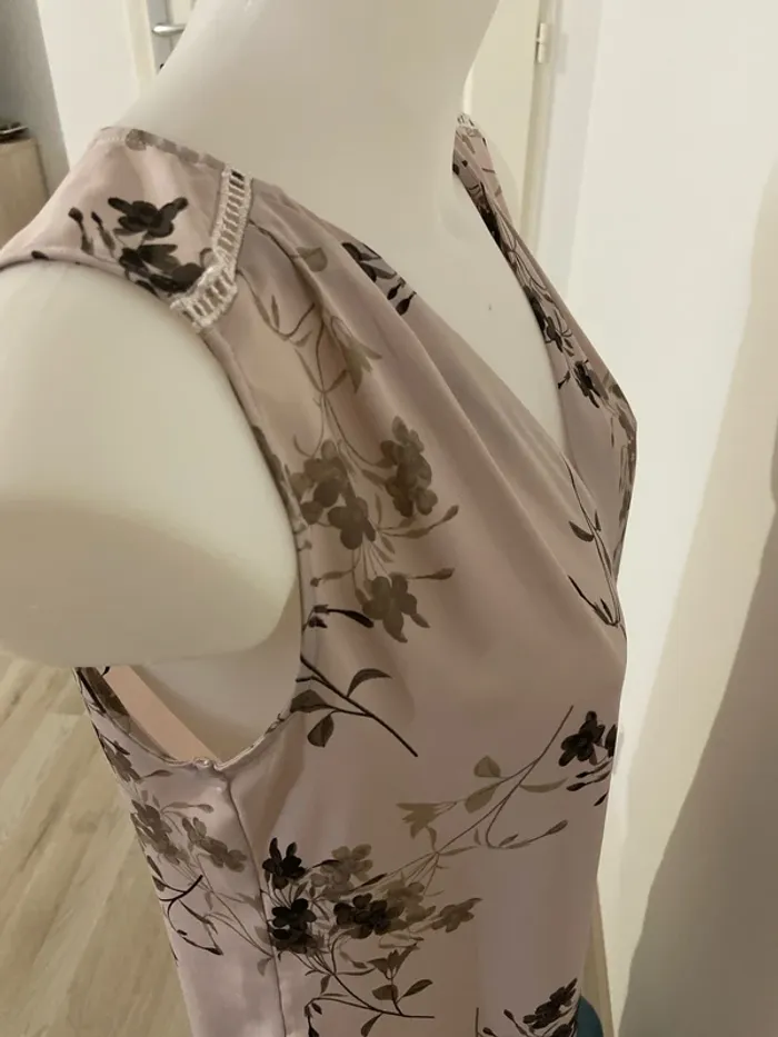 Top vieux rose fleuris Next Taille 36 - photo numéro 2
