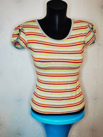 D2109 - tee-shirt femme taille 38