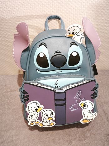 Sac  à dos Loungefly Disney Stitch Livre et Canards 