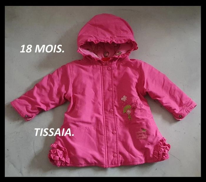 LOT vêtements filles Taille 18 mois - photo numéro 3